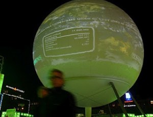 Giant Model Earth_tcktcktck